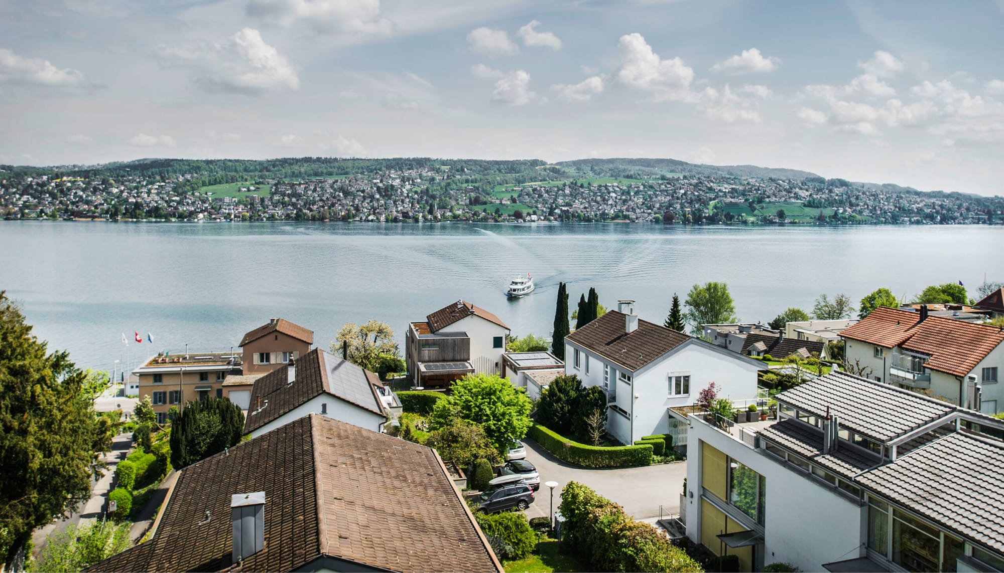 Vue sur le lac de Zurich depuis l'hôtel Sedartis