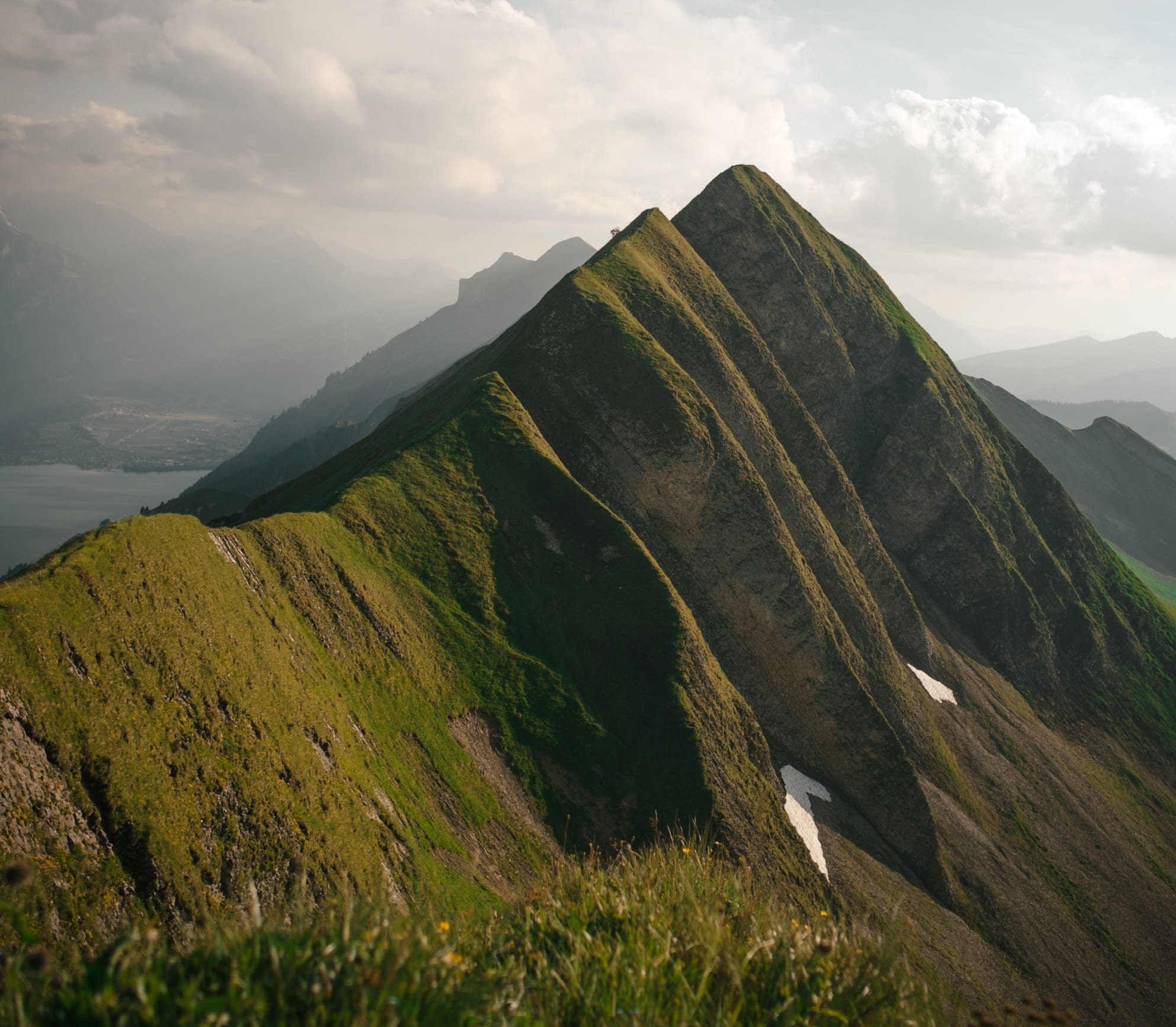 Bergpanorama am Brienzersee