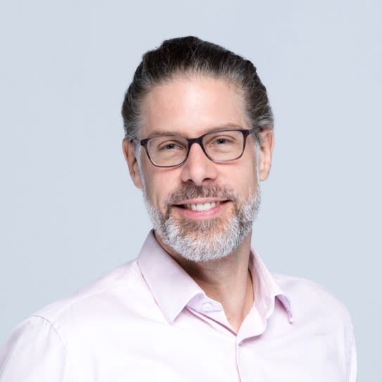 Portraitfoto von Pascal Lüthi