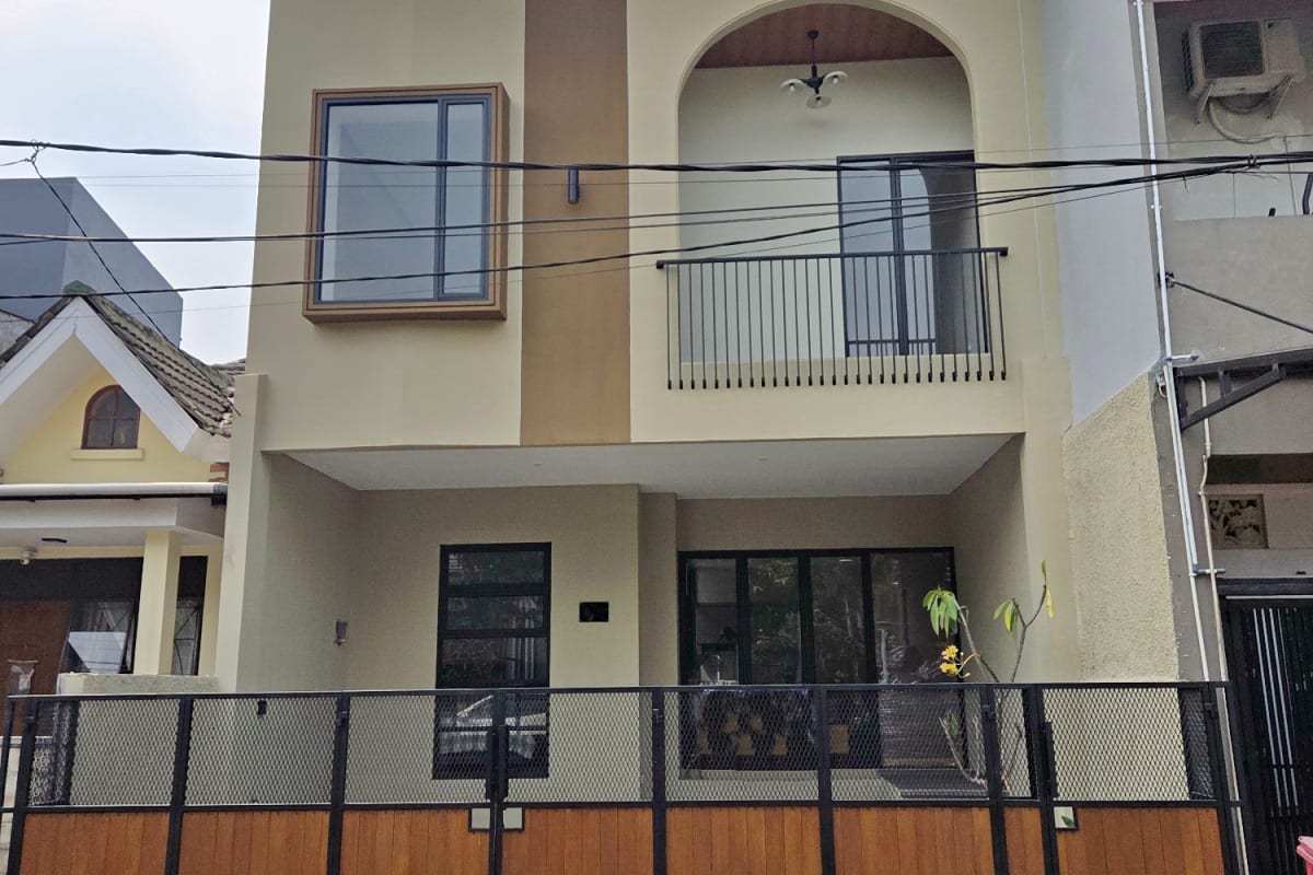 Rumah komplek Kencana Loka di BSD - foto 1