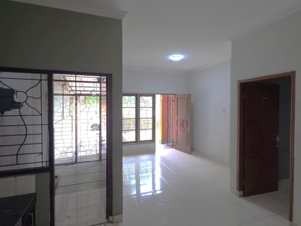 Rumah komplek Griya Loka di BSD - foto 2