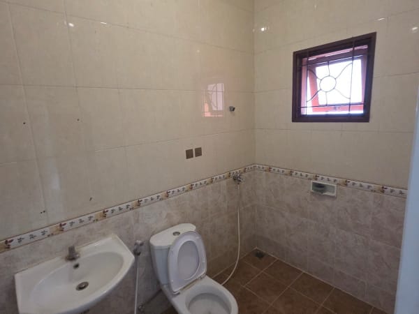 Rumah komplek Griya Loka di BSD - foto 8