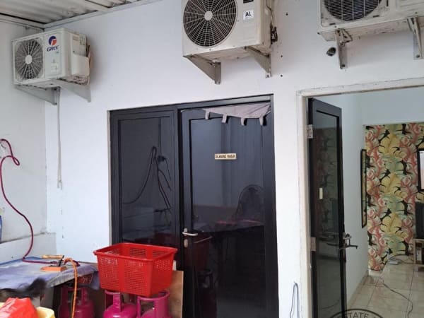Rumah komplek Delatinos di BSD - foto 4
