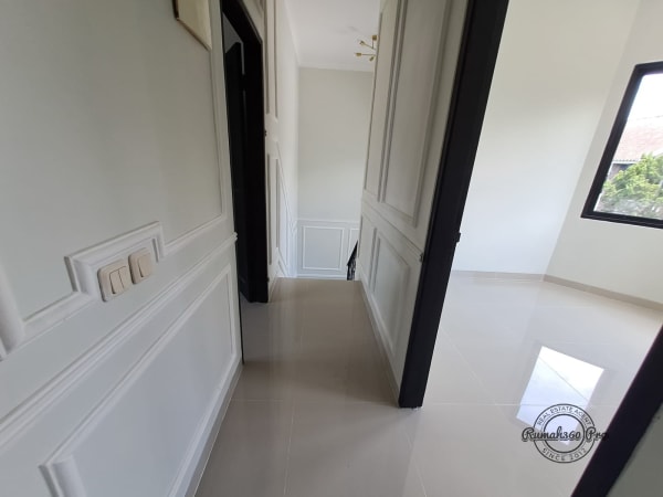 Rumah komplek Delatinos di BSD - foto 6