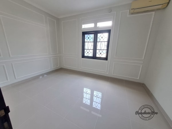 Rumah komplek Delatinos di BSD - foto 9