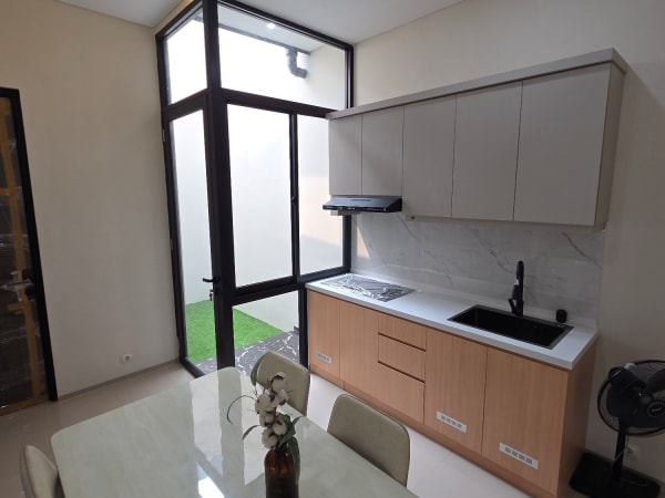 Rumah komplek Kencana Loka di BSD - foto 4