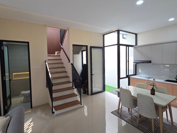 Rumah komplek Kencana Loka di BSD - foto 14