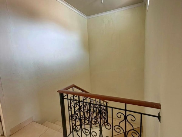 Rumah komplek Delatinos di BSD - foto 8