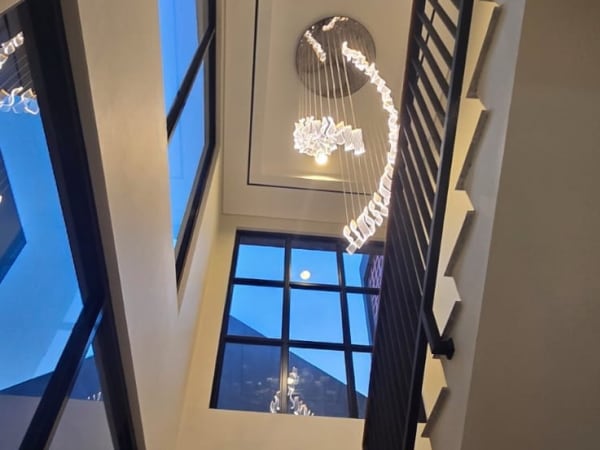 Rumah komplek The Eminent di BSD - foto 6