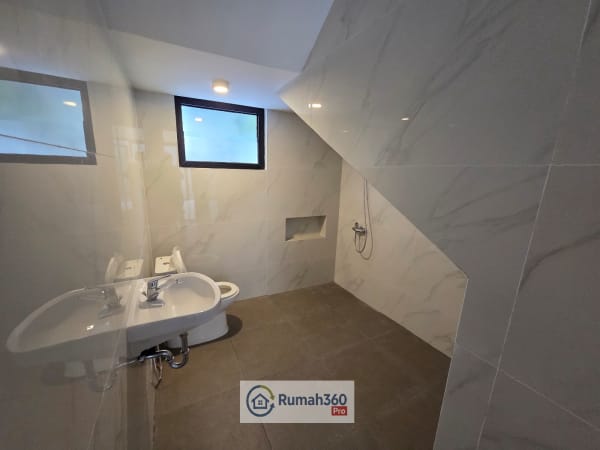 Rumah komplek Foresta di BSD - foto 15