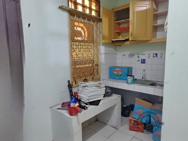 Rumah komplek Pasar Modern BSD Timur di Tangerang Selatan - foto 8