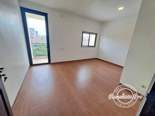 Rumah komplek Melati Mas di Tangerang Selatan - foto 8