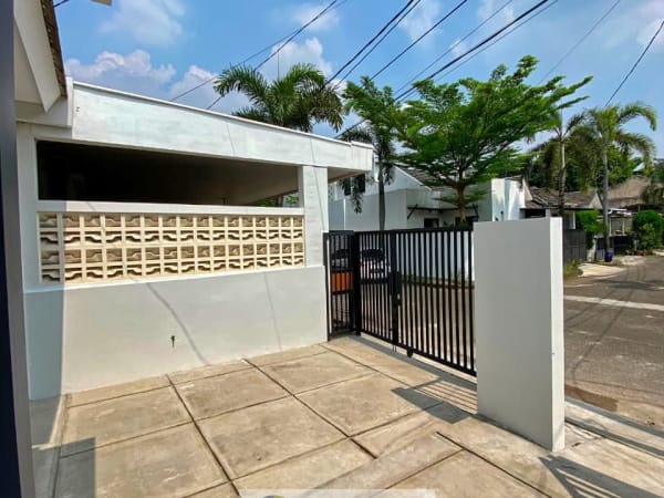 Rumah komplek Serpong Park di Tangerang Selatan - foto 2