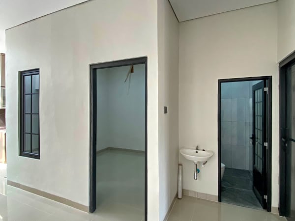 Rumah komplek Serpong Park di Tangerang Selatan - foto 3