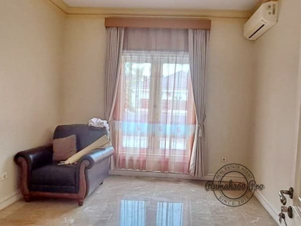 Rumah komplek Fountainebleau Golf Residence di BSD - foto 13