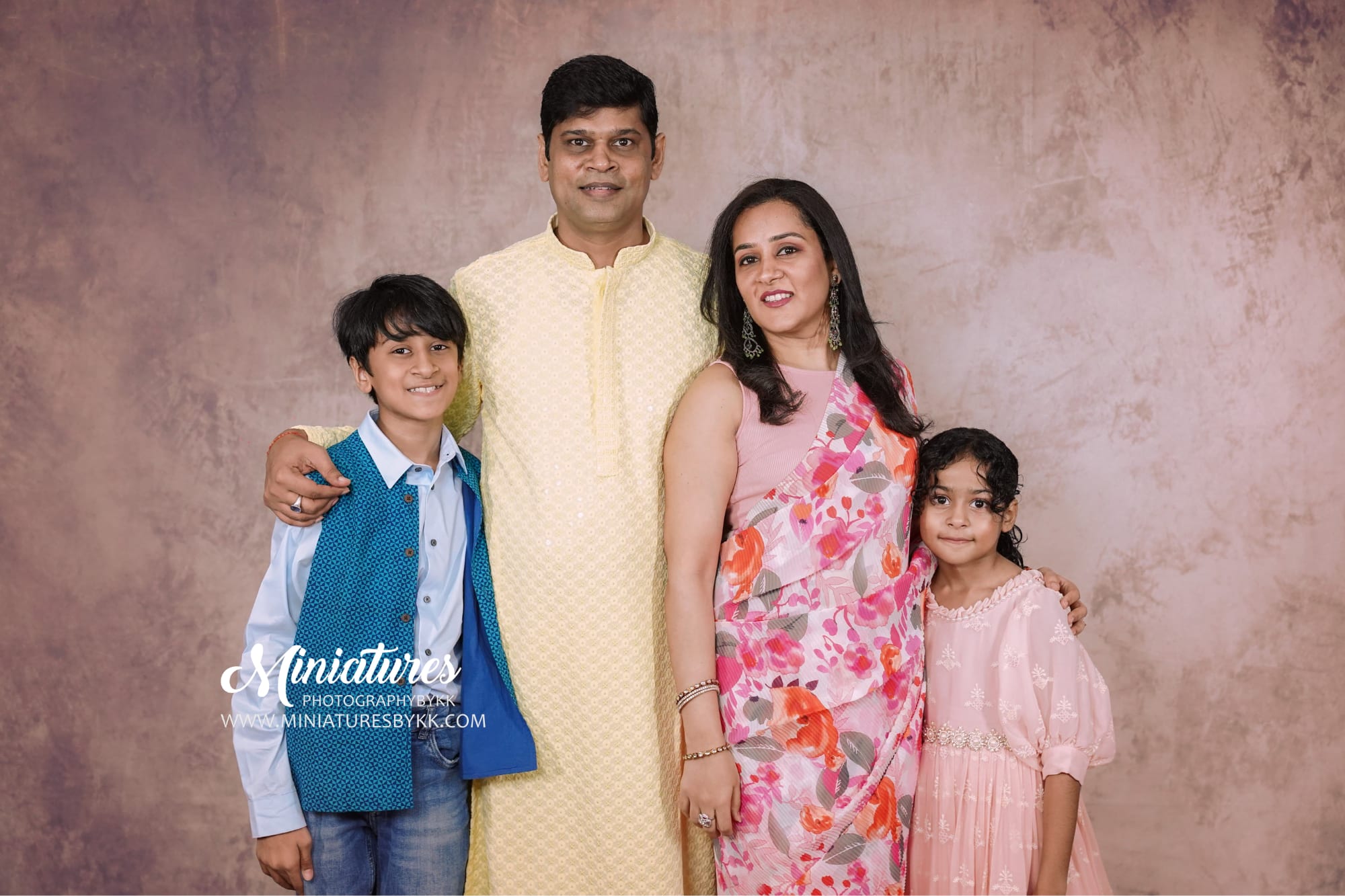 Family Portraits photography by Miniatures, Bangkok — 11