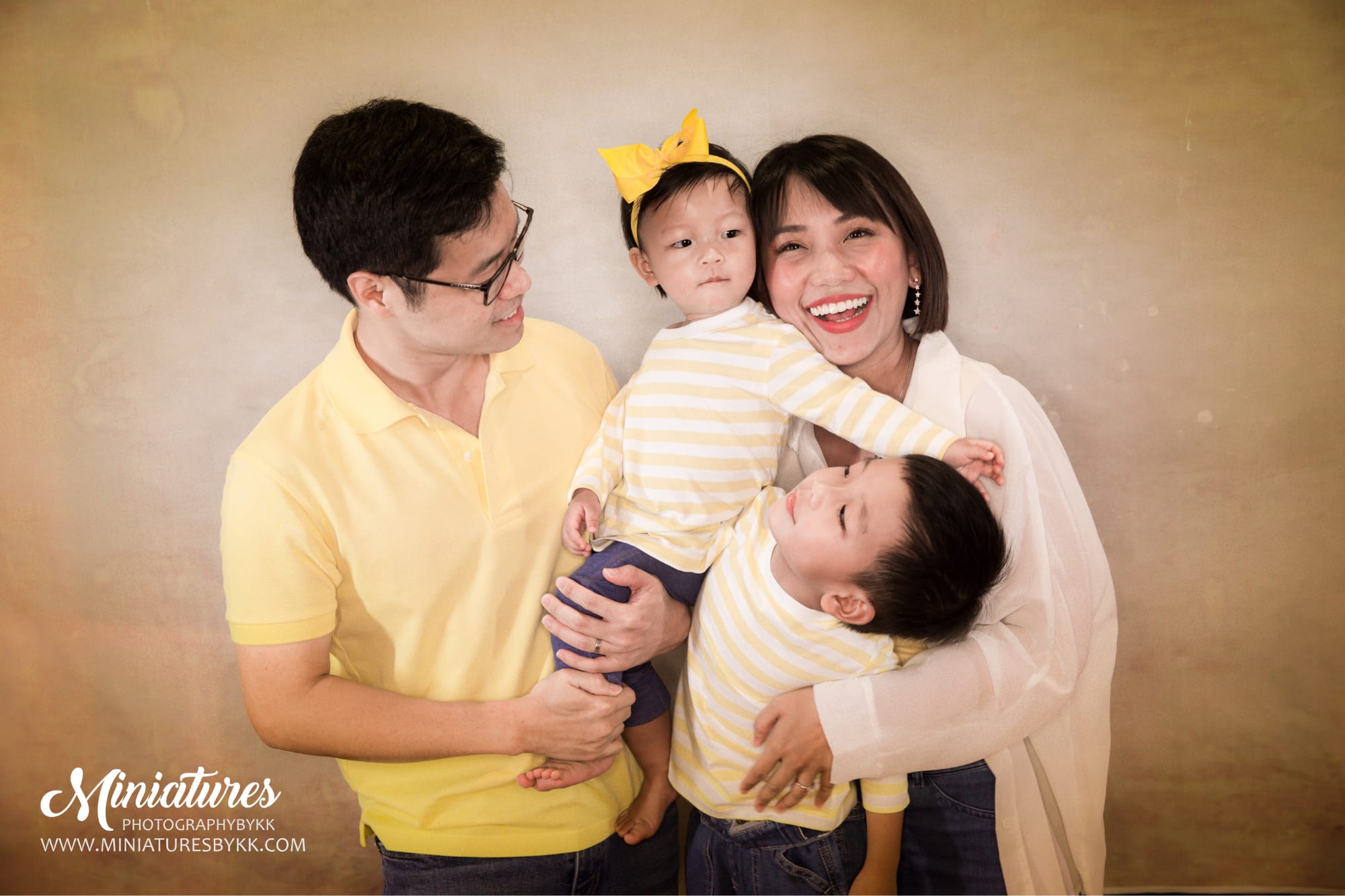 Family Portraits photography by Miniatures, Bangkok — 5