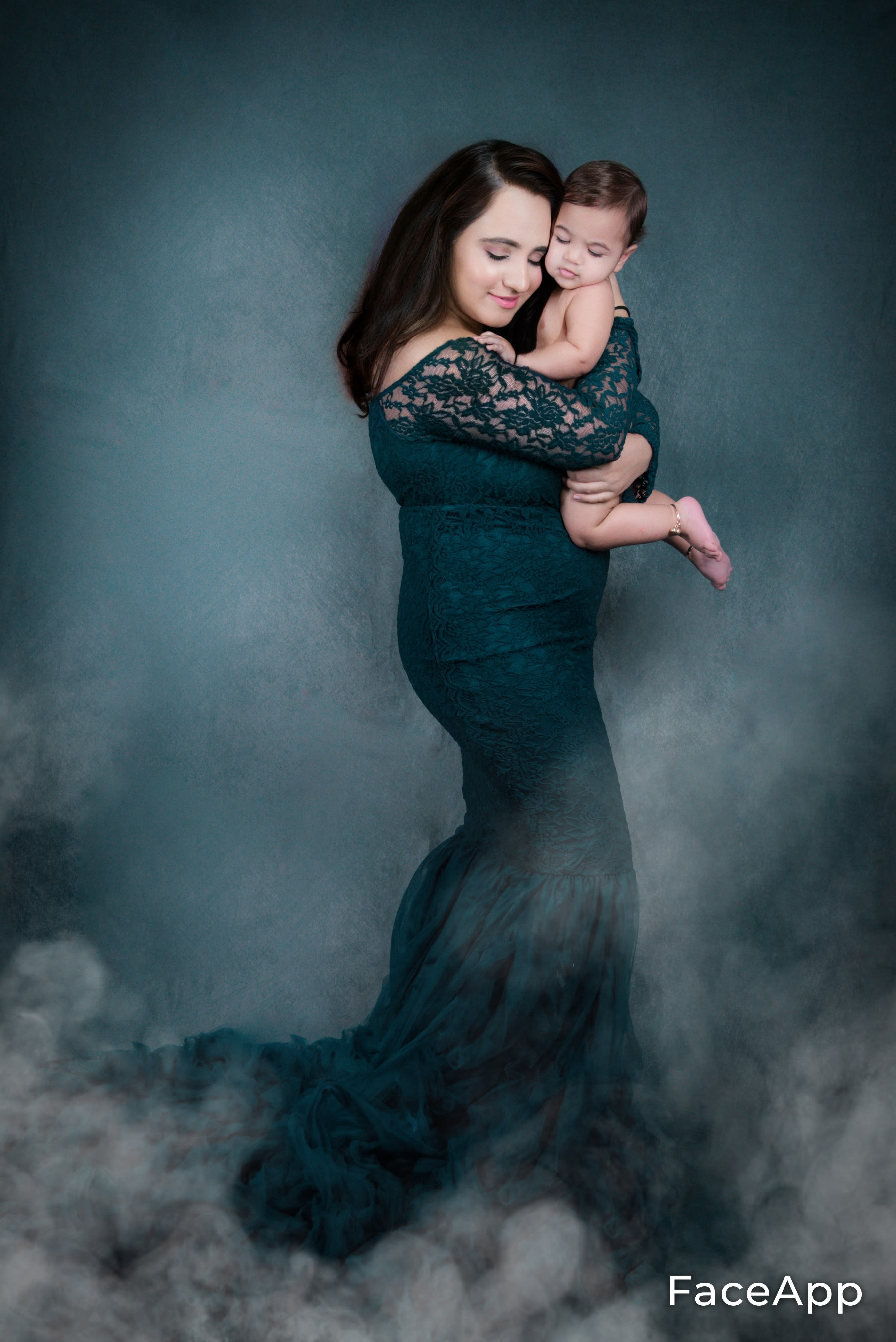 Maternity Session photography by Miniatures, Bangkok — 1