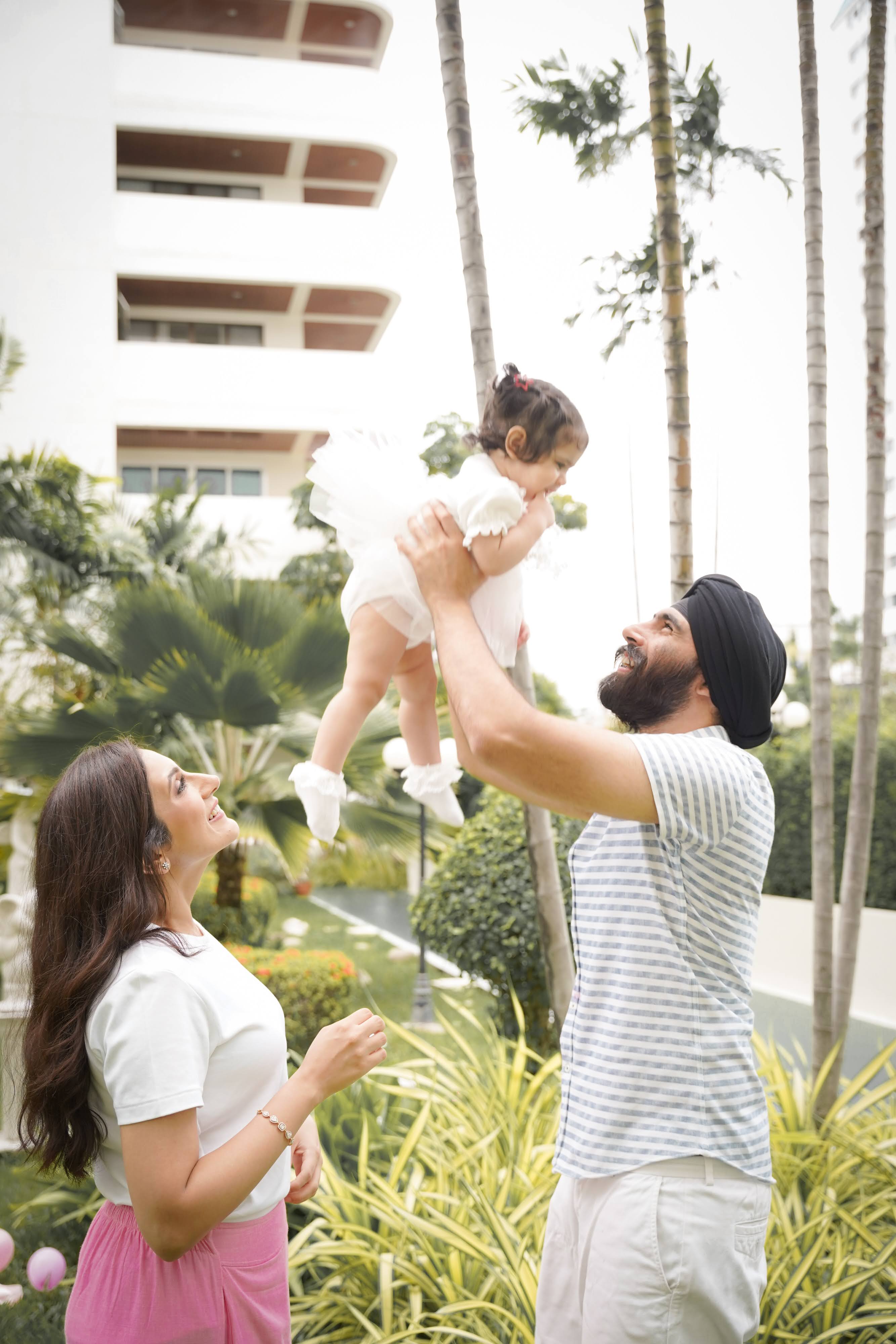 Family Portraits photography by Miniatures, Bangkok — 27