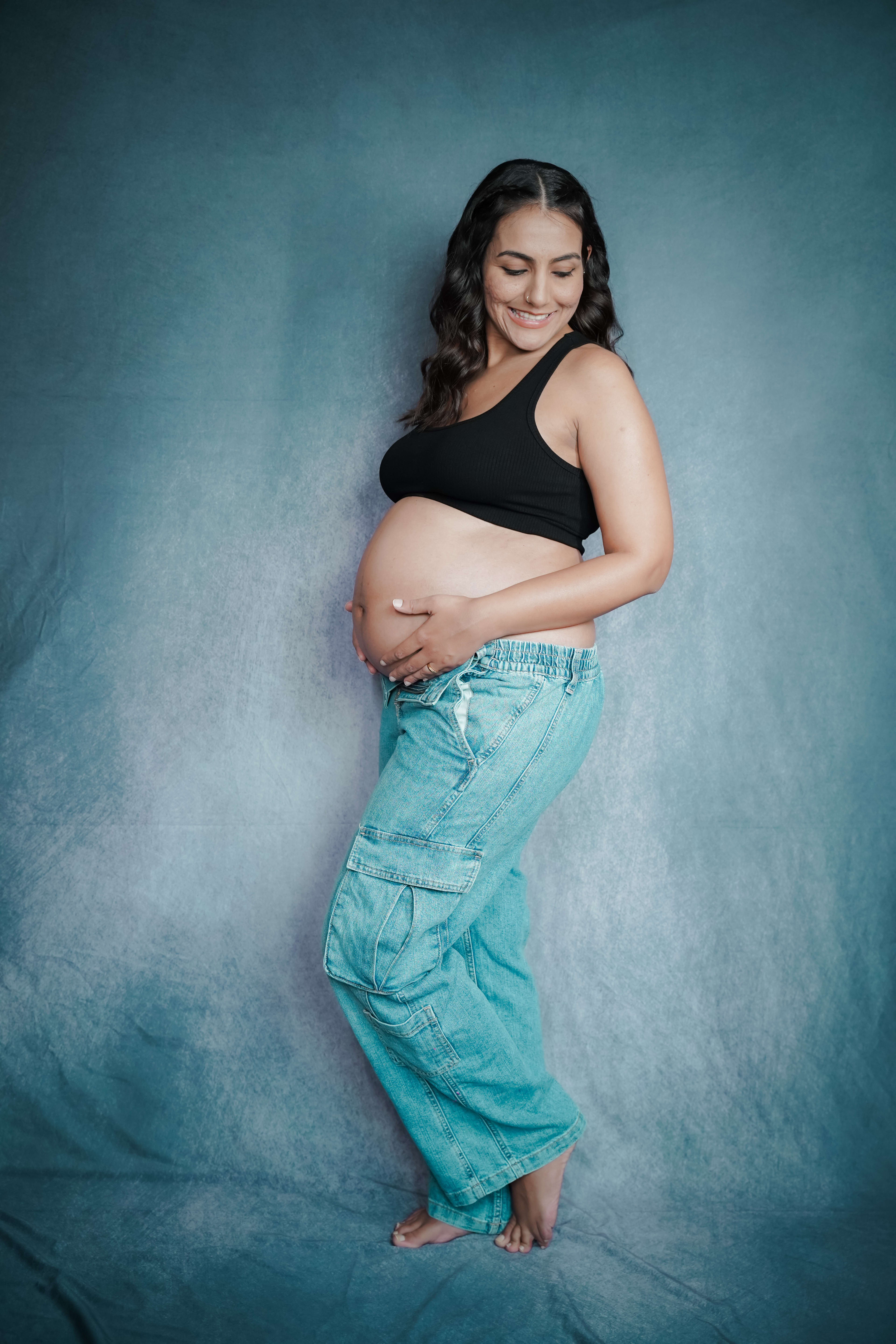 Maternity Session photography by Miniatures, Bangkok — 11