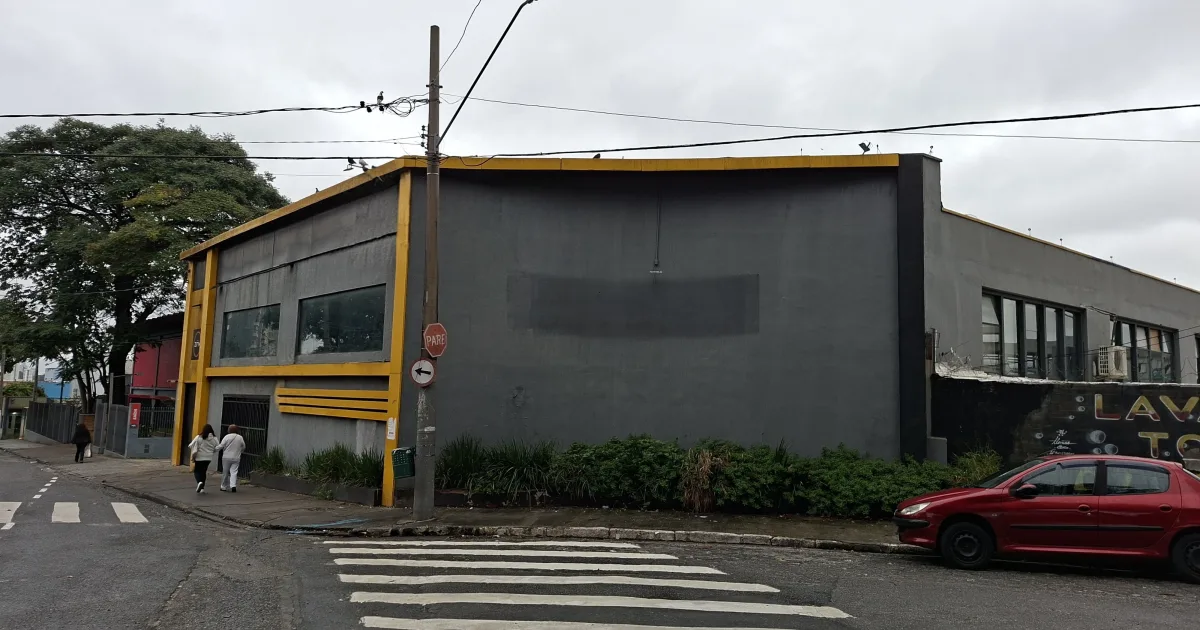 Prédio comercial na Rua Buenópolis, 134