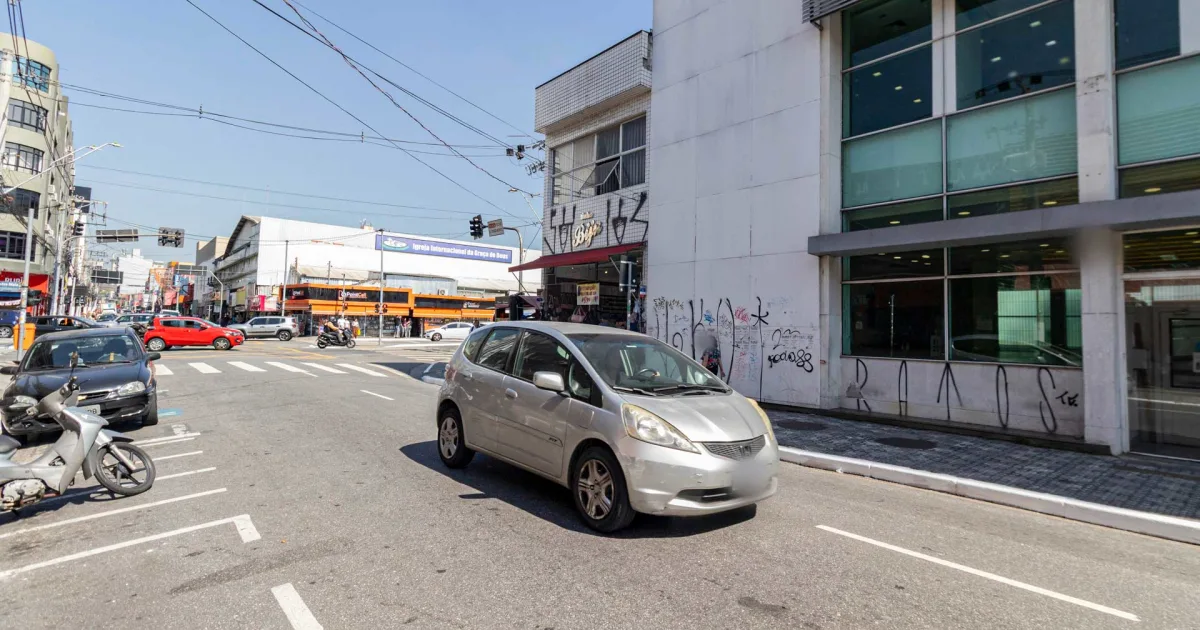 Prédio comercial na Rua Marechal Deodoro, 808