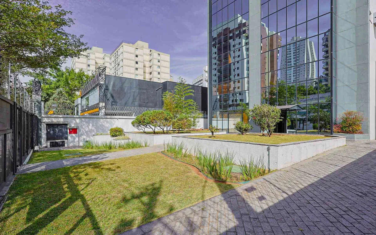 Prédio comercial na Avenida Doutor Guilherme Dumont Vilares, 2450, Jardim Londrina