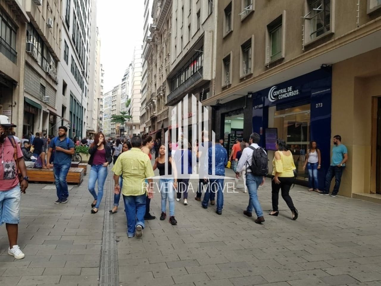 Ponto Comercial na Rua Júlio Ribeiro, Brás em São Paulo, por R