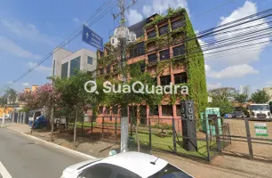 Avenida Queiroz Filho, 700