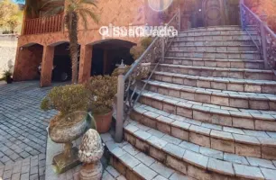 Rua Professor Luiz Oliani, 242