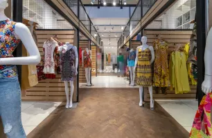 Rua José Paulino, 260, Loja 10