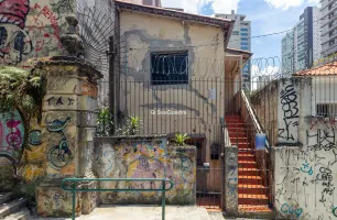 Rua Gualaxo, 272, Fundos 