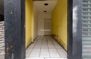 Avenida Miguel Conejo, 974, Loja 2