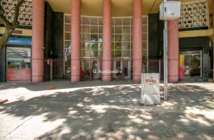 Praça General Craveiro Lopes, 19