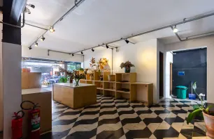 Rua Francisco Leitão, 266, Loja 1