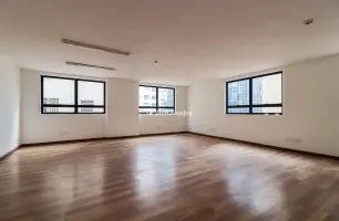 Alameda Santos, 2480, conjunto 22