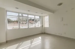 Rua Aníbal Benevolo, 70, Sala 02