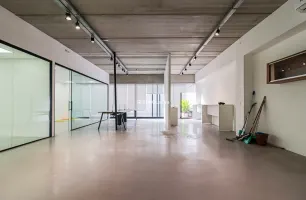 Rua Michigan, 304, Sala 12