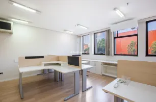 Avenida José César de Oliveira, 181, 105