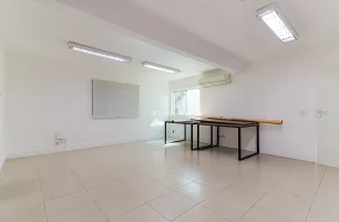 Avenida Brigadeiro Luís Antônio, 4148, Conjunto C
