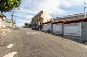 Rua Professora Romilde Nogueira de Sá, 625, casa