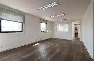 Avenida Iraí, 79, sala 131 a - TORRE B