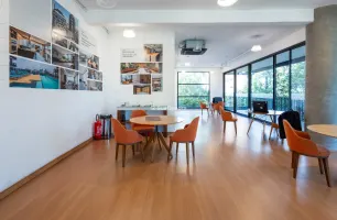 Rua Oscar Caravelas, 57, Loja