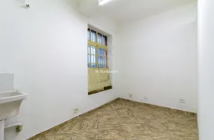 Avenida São João, 324, sobre loja 