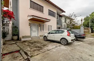 Rua Bairi, 67, 04 conjuntos
