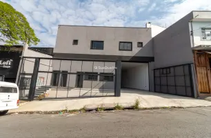 Rua Romão Martins, 39, Prédio inteiro