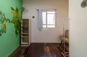 Rua Roque Petrella, 372