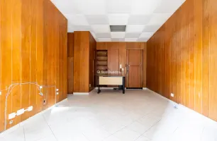 Rua Vinte e Quatro de Maio, 105, 21