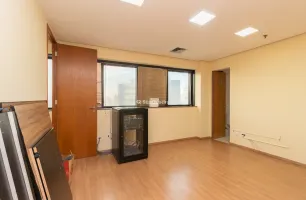 Avenida da Aclimação, 68, conjunto 132 sala 04