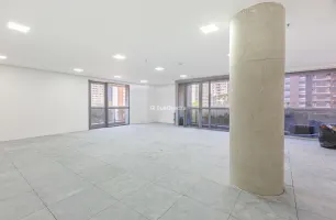 Rua Luís Correia de Melo, 92, Sala 513A 